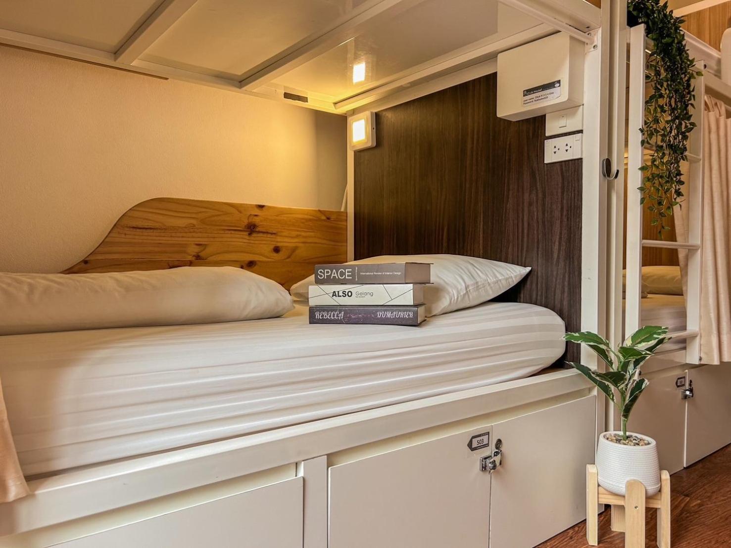 Click Hostel Bangkok Extérieur photo